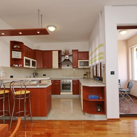 Polo Apartments 罗维尼 外观 照片