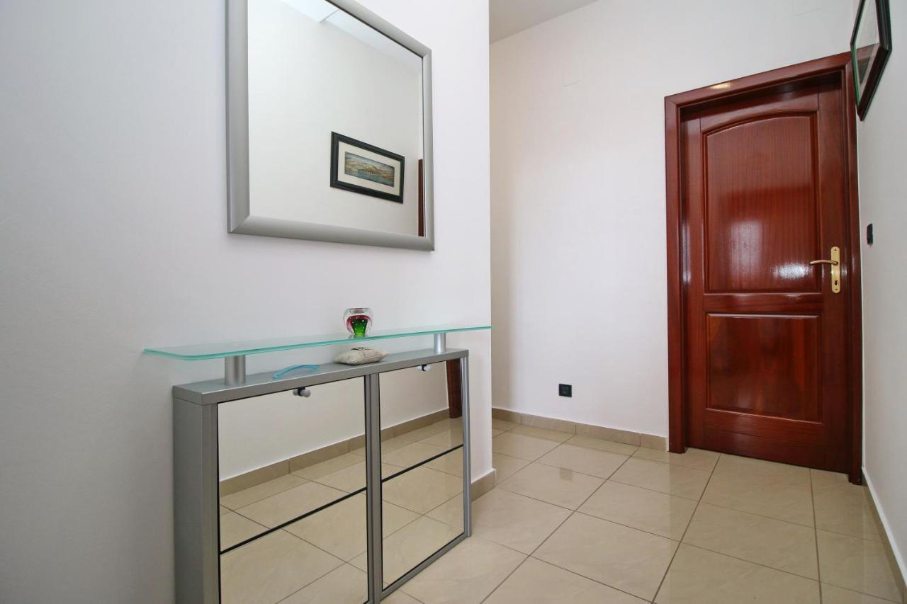 Polo Apartments 罗维尼 外观 照片